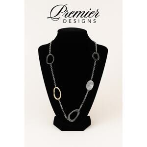 Premier Designs Zebra Necklace